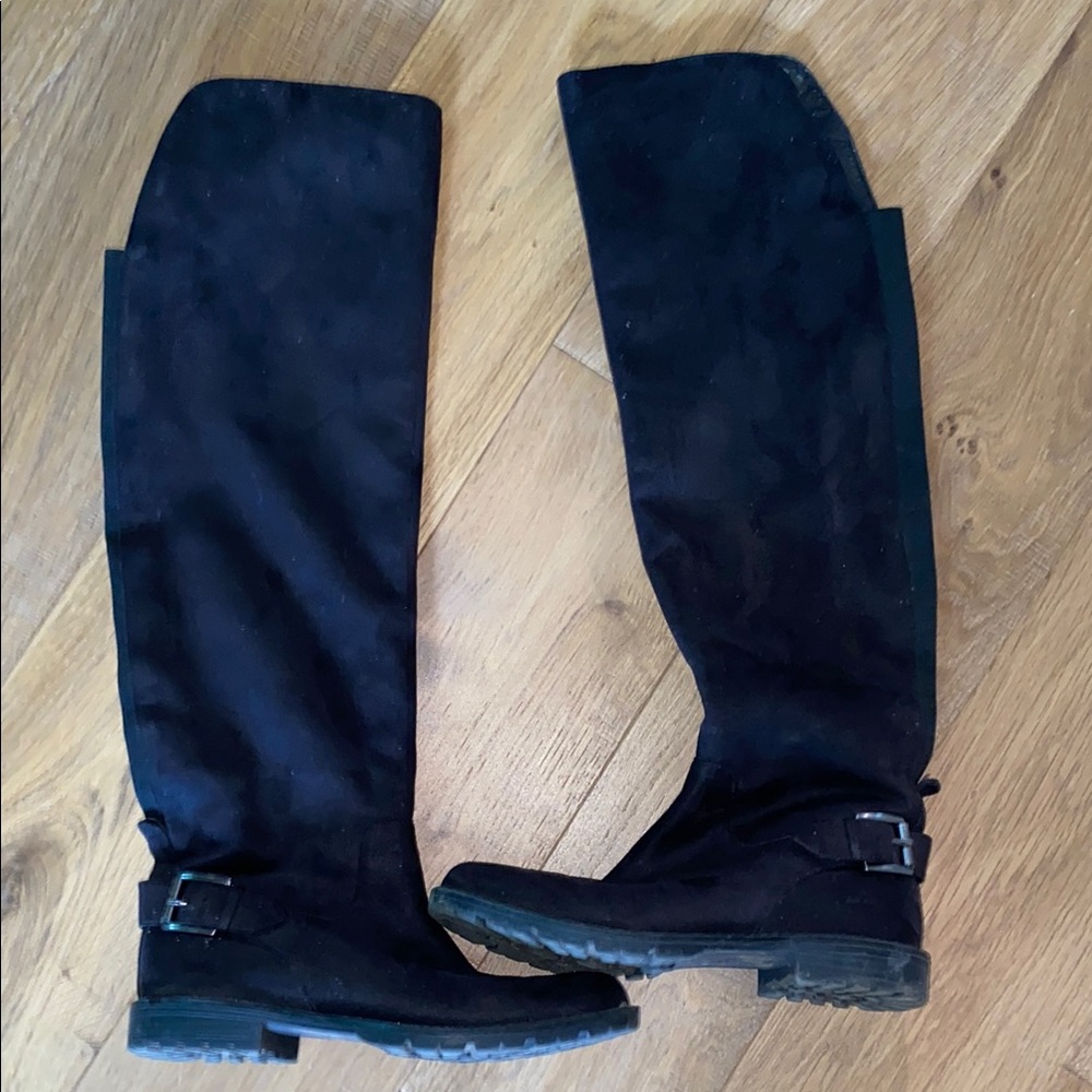 Bass Black Over the Knee Boots Sleek Suede Design